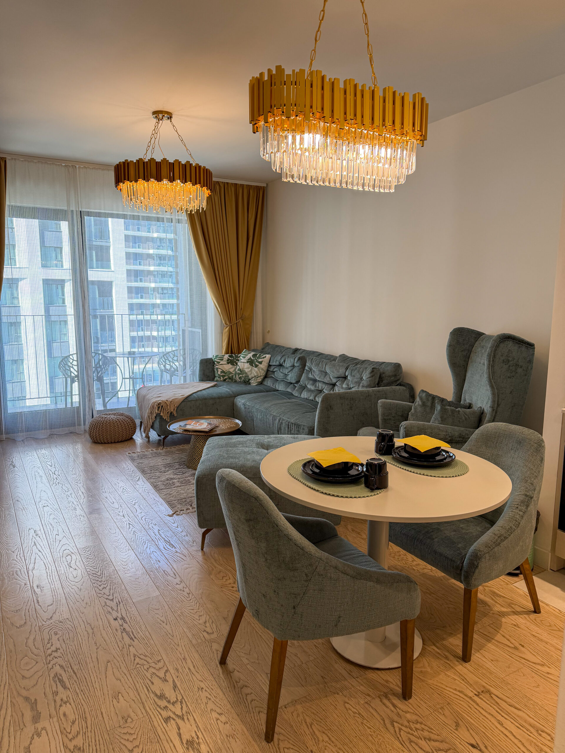 Emerald Luxury Apartment 12
