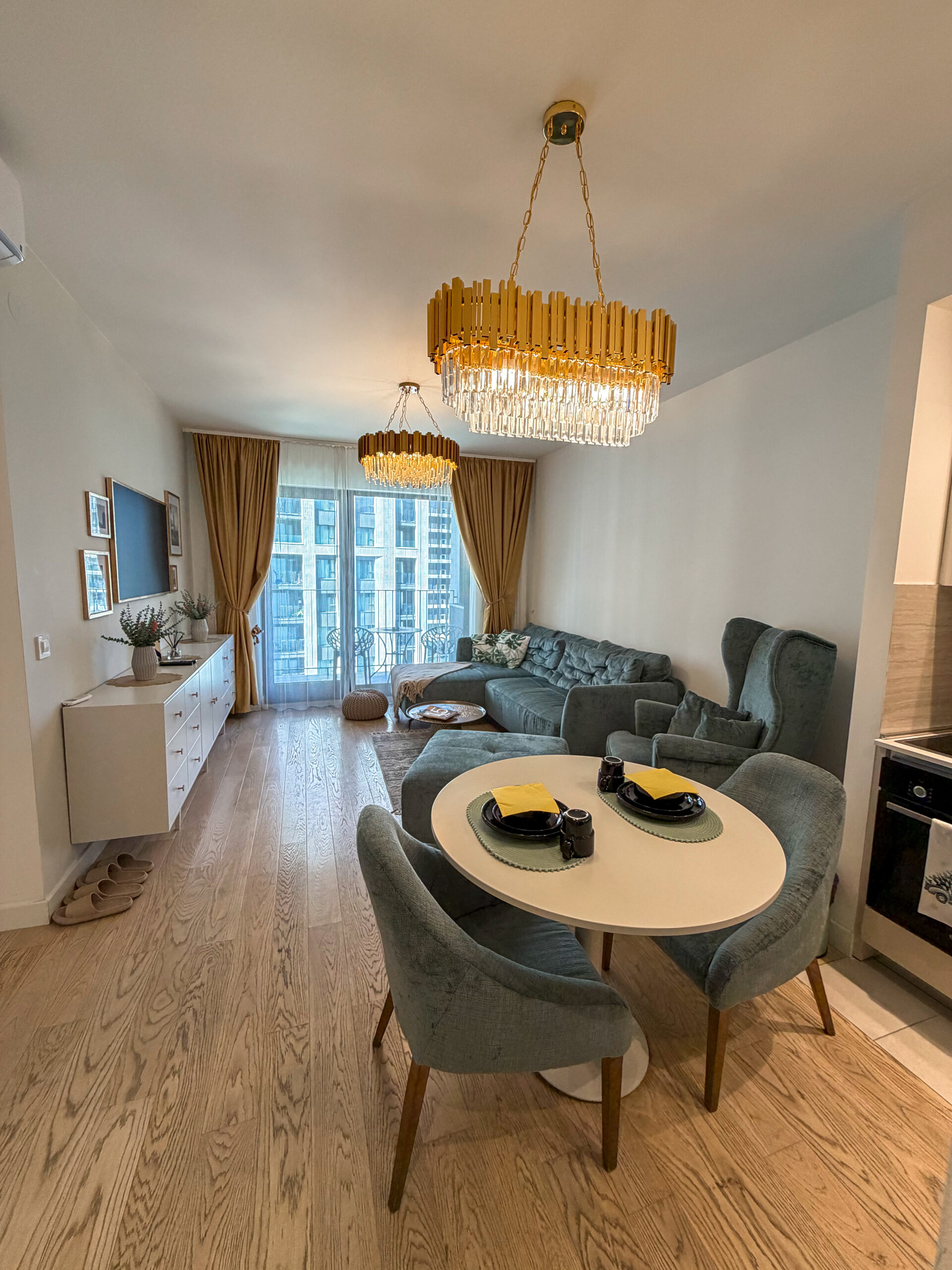 Emerald Luxury Apartment 1